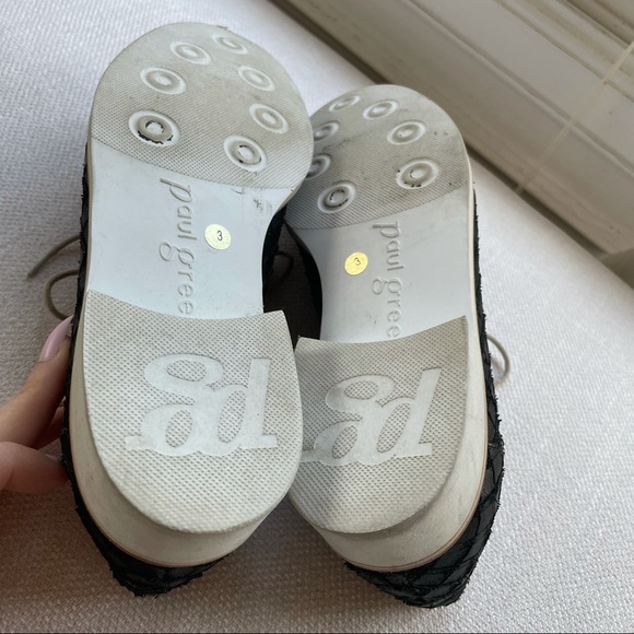 Paul Green Stylish Scalloped Leather Loafers! - Picture 9 of 9